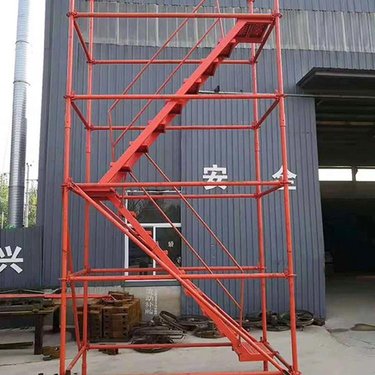 供應重慶香蕉式安全爬梯 專業廠家解析施工用框架式爬梯與腳手架
